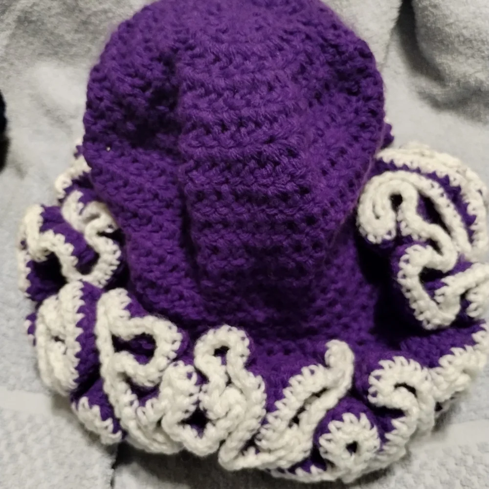 Hat - Picture 1 of 1